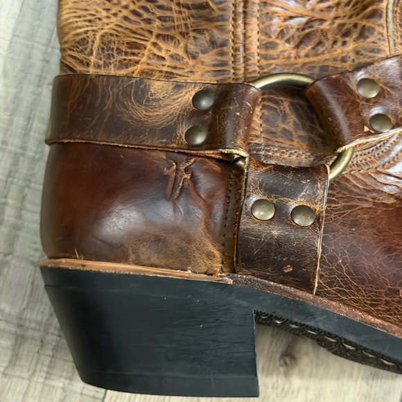 Frye | 12R Harness Brown Distressed Boots - Picture 5 of 12